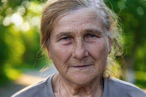 Premium Photo Grandmother Portrait Of An Old Woman Selective Focus