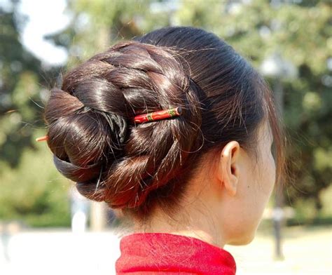 Very thick hair + very long hair = super big buns! 108 best images about braided side Buns on Pinterest ...