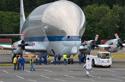 Nasa Space Shuttle Trainer Lands At Seattles Museum Of Flight