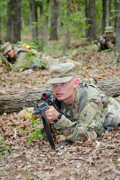 Adapting To The Environment Soldiers Test Essential Skills In Field