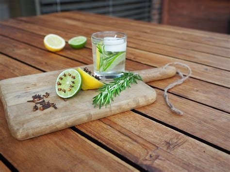 Have you made or tried a natural homemade mosquito repellent? Natural Homemade Mosquito Repellent That Actually WORKS | Mosquito repellent homemade, Mosquito ...