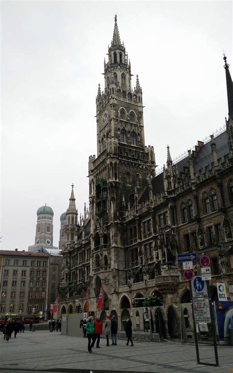 Walking tour around Munich Old Town : Germany | Visions of ...