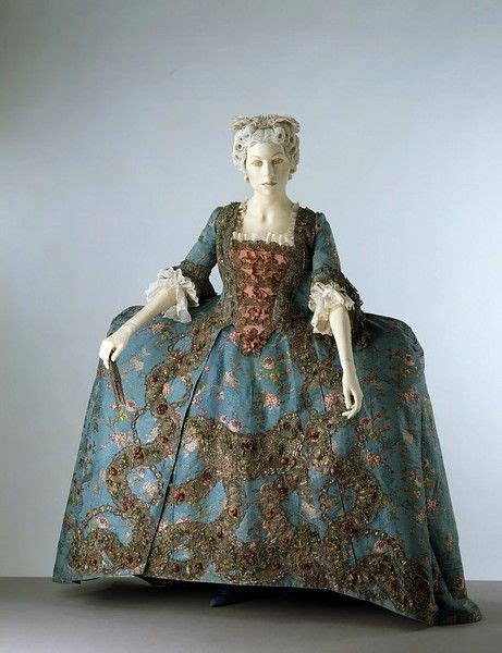 1740 1745 This Is A Magnificent Example Of English Court Dress Of The