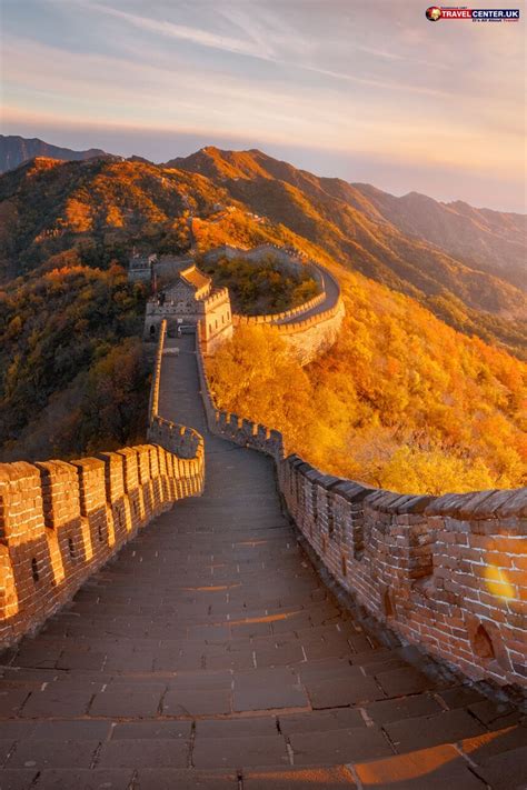 Great Wall Of China In Autumn Lugares Incríveis Lugares