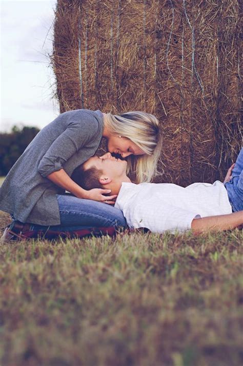 Engagement Shoot Poses Engagement Poses Shoot Navigation Passione Cosmetici