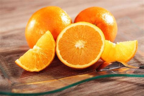 Właściwości pomarańczy: dlaczego warto jeść pomarańcze? - Beszamel.se.pl