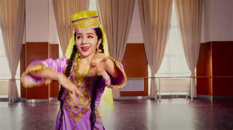 Uzbek Dance Larzon By Uyghur Dancer Gulmira Mamat YouTube
