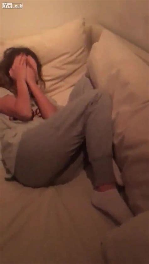 Alycia Debnam Carey In A Bad Mood In Her Pajamas Porn Ee