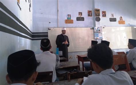 Dibimbing Guru Asal Al Azhar Mesir Santri Nuris Mantap Belajar Kitab