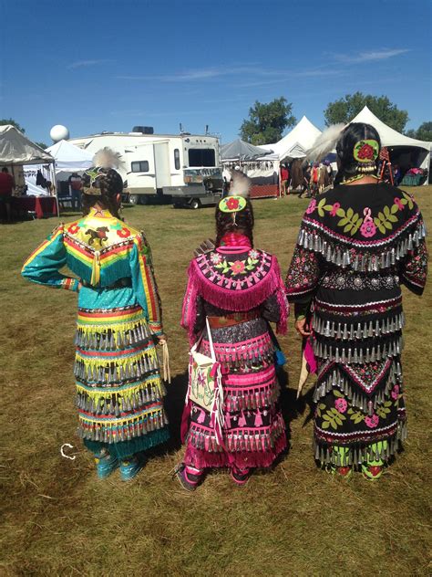 Pin By Angela Larocque On Anishinaabeg Jingle Dress Native American Regalia Native American