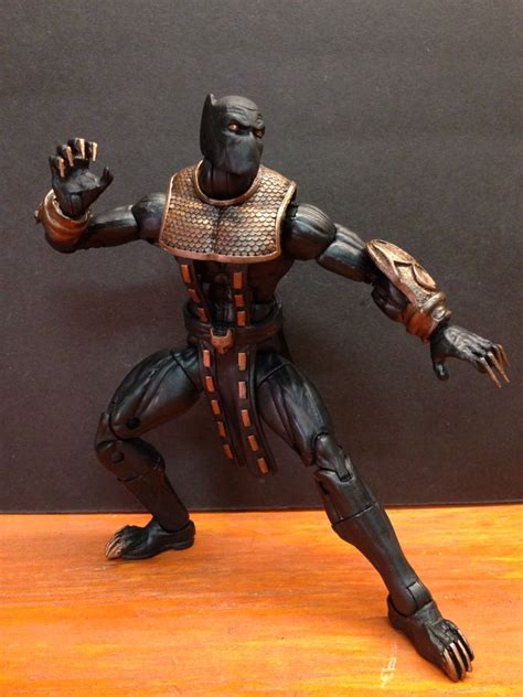 Custom Black Panther By Big Kid Kustoms Figuras De Marvel Figuras De