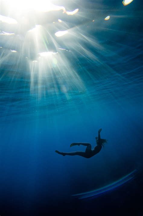 Girl Dives Underwater Water Photography Underwater Photography