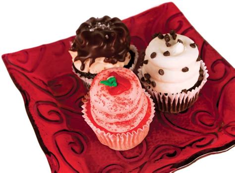 Chocolate Salted Caramel Strawberry Shortcake And White Midnight Magic Cupcakes From Gigis