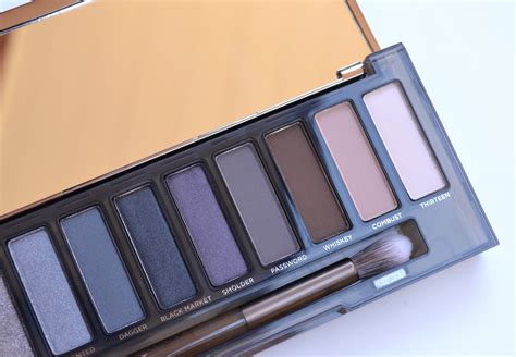Makeup Look Iconic Ud Smoky Eyes With Urban Decay S Naked Smoky