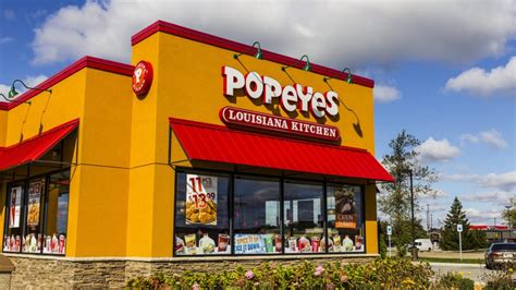 Georgia Woman Rammed Her Suv Into A Popeyes Chicken Because She Didn’t Get Any Biscuits