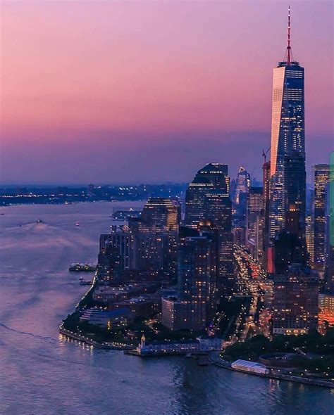 one world trade center at night by killahwave