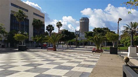 È l'hotel più emblematico della città di las palmas de gran canaria, fin dalla sua costruzione nel 1890. Santa Catalina shopping in the capital Las Palmas | Gran ...
