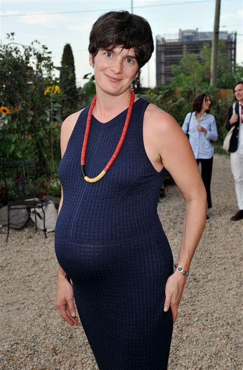 Gaby Hoffmann Eats Her Placenta But Doctors Say Proceed With Caution