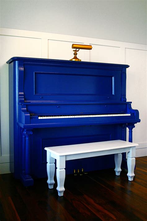 Ebony keys have a matte texture and tend to feel more solid. How to Paint a Piano | McArthur Homes