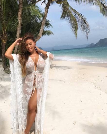 Daphne Joy Nude On Vacation Scandal Planet
