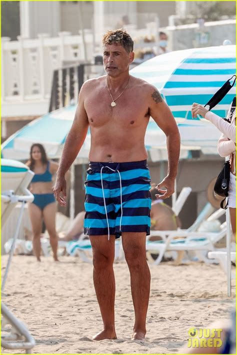 Rob Lowe Shows Off Fit Shirtless Figure At The Beach Photo 4477354 Rob Lowe Shirtless