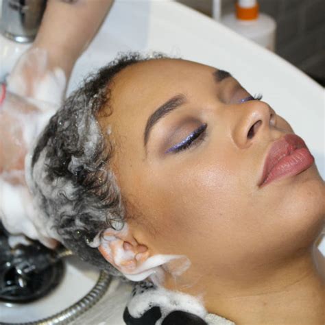 A place where your curly, coily, kinky, wavy, textured tresses comes first. 10 Top UK Curly & Natural Hair Salons