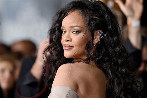 Rihanna Beauty What Rihanna Has Taught Us About Glam Fashion Magazine