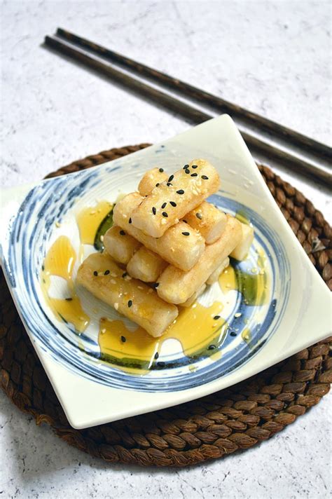 Korean Rice Cakes with Honey - Jaja Bakes - jajabakes.com