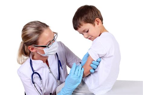 Tiêm vacxin là biện pháp phòng ngừa viêm tai giữa hiệu quả nhất. Tiêm vacxin phòng dại có ảnh hưởng gì không? - HaNoiWard