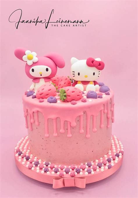 My Melody And Hello Kitty Strawberry Cake Hello Kitty Cake Hello Kitty Birthday Cake Hello