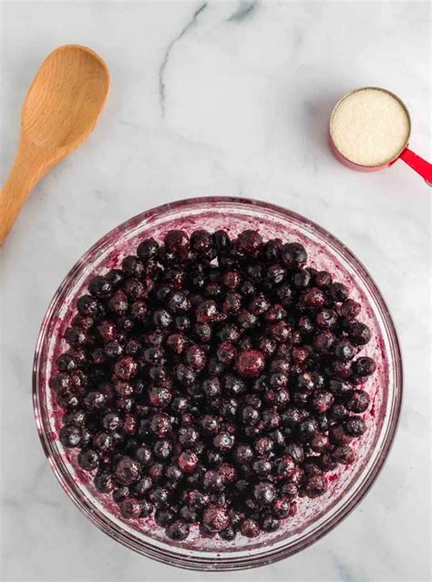 the best blueberry crisp recipe build your bite