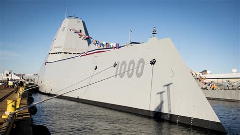 Zumwalt The Navys First Stealth Destroyer Is Truly Special 19fortyfive
