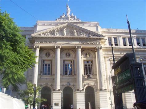 University Of Buenos Aires School Of Economic Sciences Argentina 留学提携校 名古屋商科大学 Aacsb国際認証校