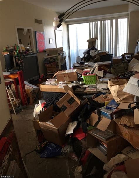 Photos Of Ex Porn Star Ron Jeremys Filthy Hollywood Apartment Daily
