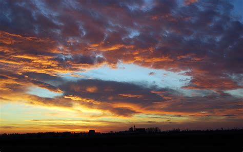 無料画像 自然 地平線 雲 日の出 日没 太陽光 夜明け 雰囲気 夕暮れ イブニング 色 残光 気象現象 朝は