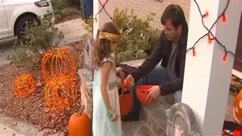 Virginia Town Bans Anyone Over 14 From Trick Or Treating Abc13 Houston