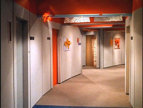Corridor De L USS Enterprise Star Trek TOS Matt Jefferies 1966 1967