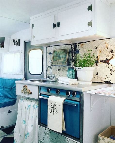 45 Amazing Vintage Travel Trailers Remodel Ideas Page 6 Of 54