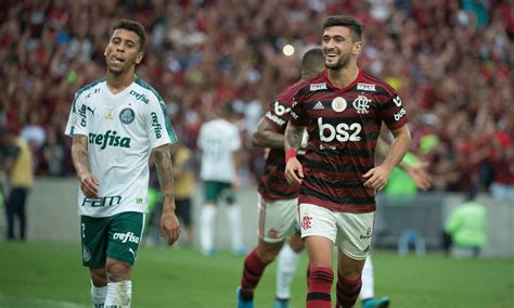 Assista flamengo x palmeiras ao vivo pelo brasileirão série a a partir das 19h00 (de brasília) com transmissão exclusiva do canal premiere. Palmeiras x Flamengo: torcida única marca rivalidade que ...