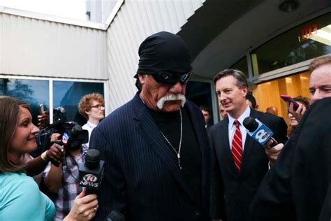 Jury Awards Hulk Hogan 115m In Sex Tape Case Against Gawker New York Daily News