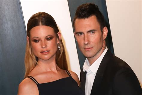 Adam Levines Pregnant Wife Reportedly Reacts Adam Levine Scandal