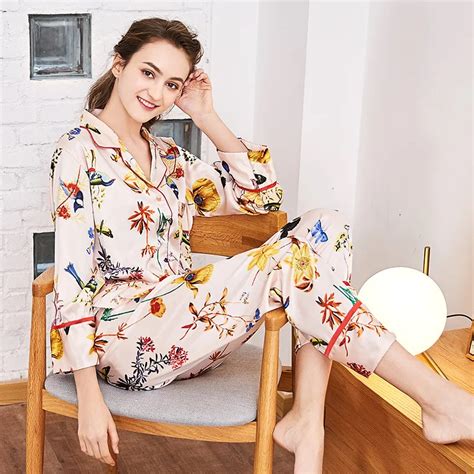 2018 New Girl Floral Print Butterfly Silk Pajama Sets Nightgown Women