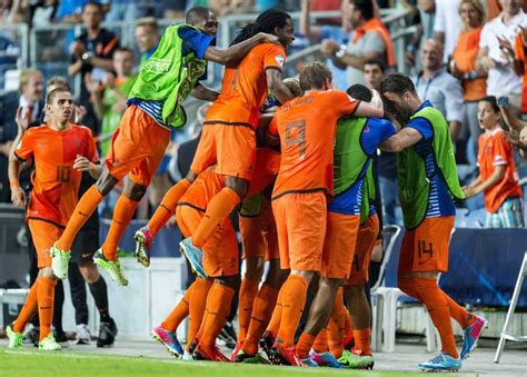 Welkom op de officiële pagina van oranje heren u21. Jong Oranje en Rusland in balans | Foto | destentor.nl