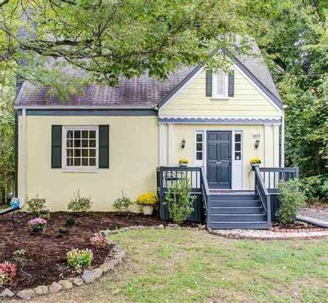 Check spelling or type a new query. For Sale: A 1940s Bungalow Seen on "Love It or List It"