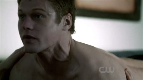Ian Somerhalder And Zach Roerig On Vampire Diaries S E Shirtless