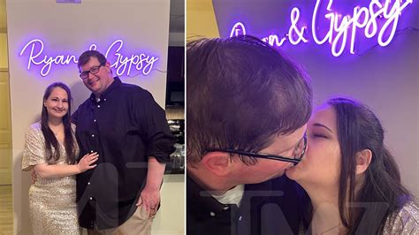 Gypsy Rose Blanchard's New Year's Eve Kiss With Her Husband Ryan