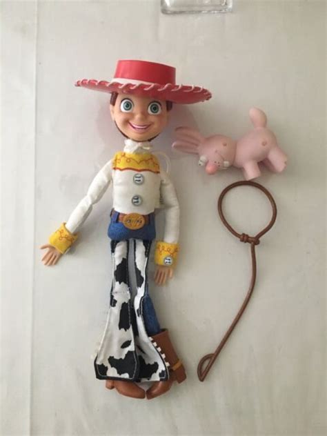 2002 Toy Story Jessie Working Pull String Doll With Hat Lasso And