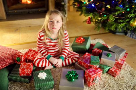 Málo! Hodně! Kolik dárků by měly děti k Vánocům dostat ...