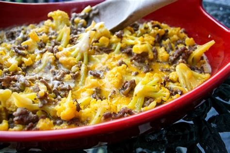 Place cauliflower in bowl and drizzle with olive oil and toss. Cauliflower Cheeseburger Casserole