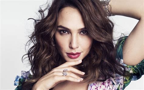 Gal Gadot Wallpapers 77 Pictures
